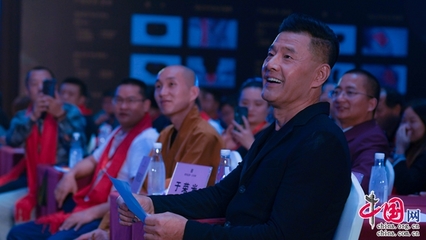 榮光遠外發布新品“生命之光”，以石墨烯地暖科技“照耀”健康生活